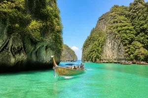 Koh Phi Phi: Lohnt sich die Trauminsel noch für deinen Trip?