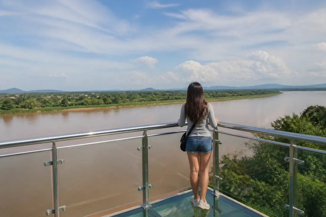Blick vom Chiang Khan Skywalk auf den Mekong für Isaan Thailand Reisetipps